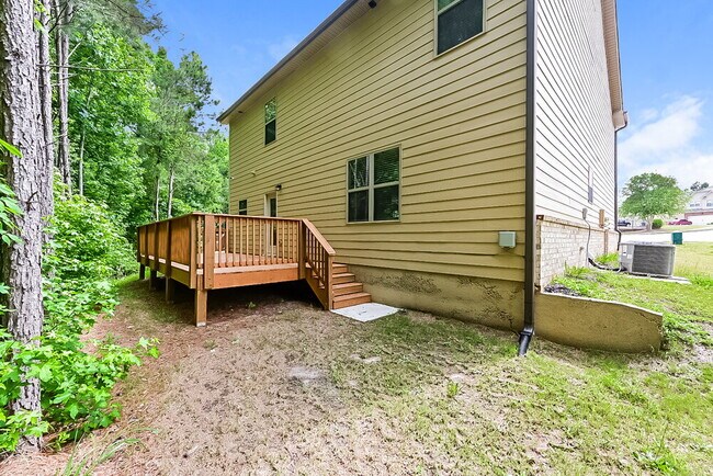 Building Photo - 1335 Elmstead Pl