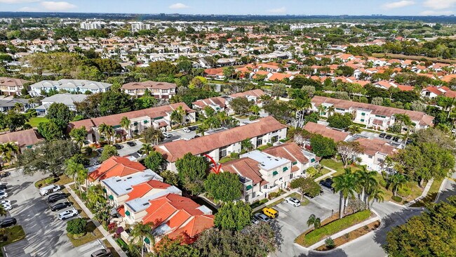 Building Photo - 6671 Via Regina