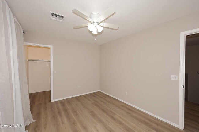 Building Photo - 3249 S Chaparral Rd