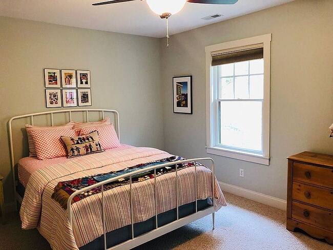 Building Photo - 337 Mt Support Rd