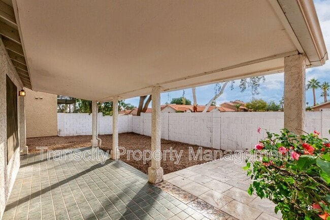 Building Photo - 16042 S 44th Pl