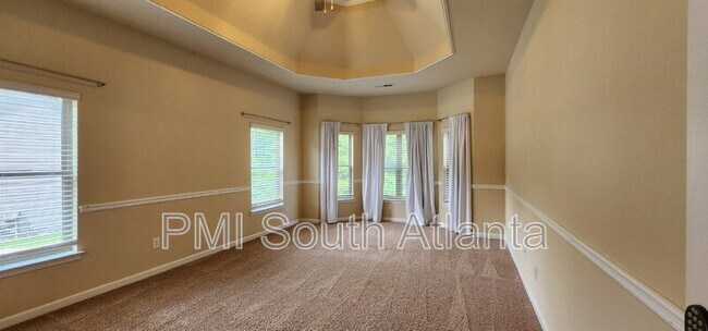 Building Photo - 525 Twelve Oaks Dr