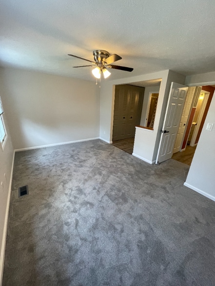 Building Photo - 231 Shady Ridge Dr