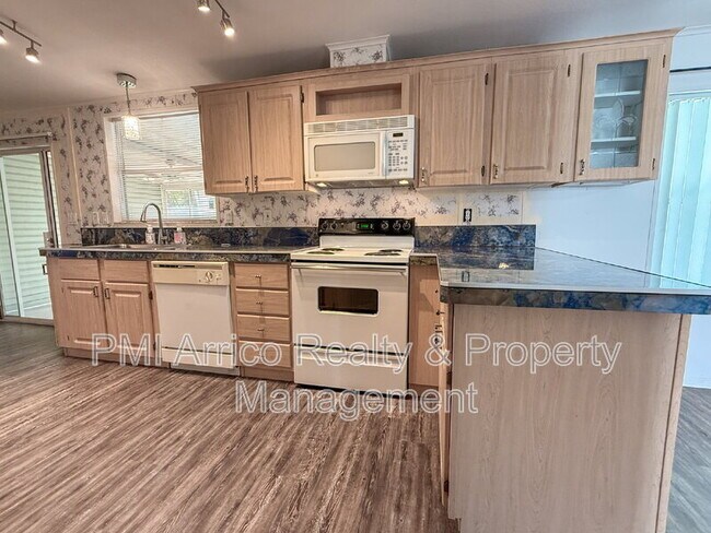 Building Photo - 3515 Zephyr Ln