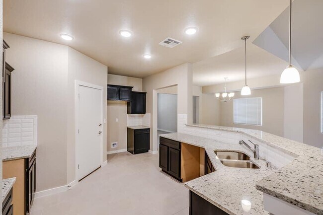 Building Photo - 7747 Enchanted Path Dr