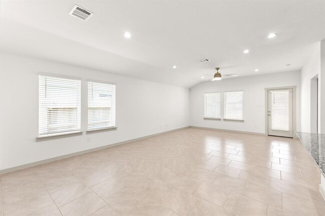 Building Photo - 4918 Pne Hvn Ln