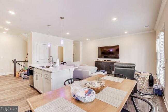 Building Photo - 15547 Smoke Box Way