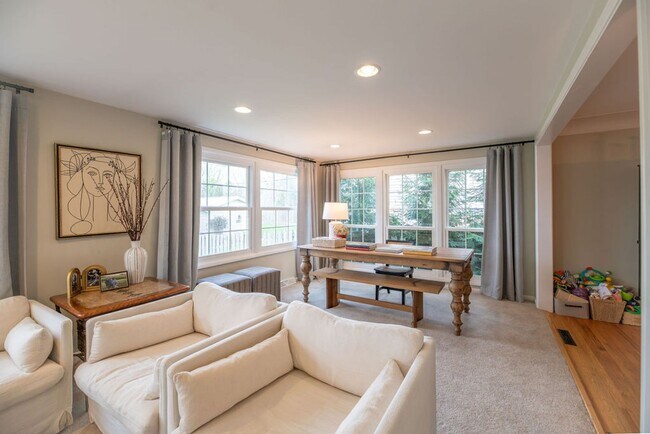 Building Photo - Updated Beachwood Ranch with Stunning Kitchen & Expansive Living Spaces