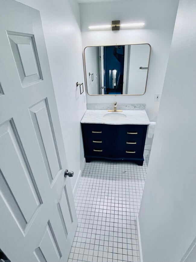 Building Photo - 2311 Maryland Ave