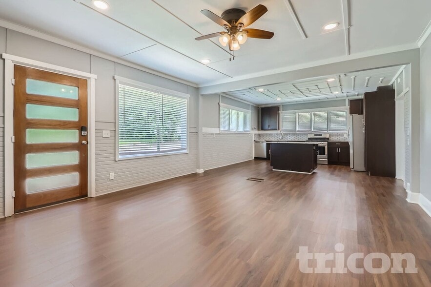 Building Photo - 141 Fairview Dr