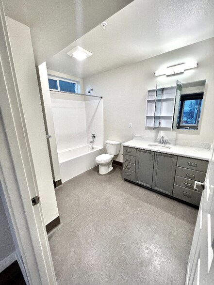 Building Photo - 2330 Yakima Ct