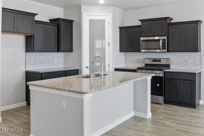 Building Photo - 512 Twilight Dr