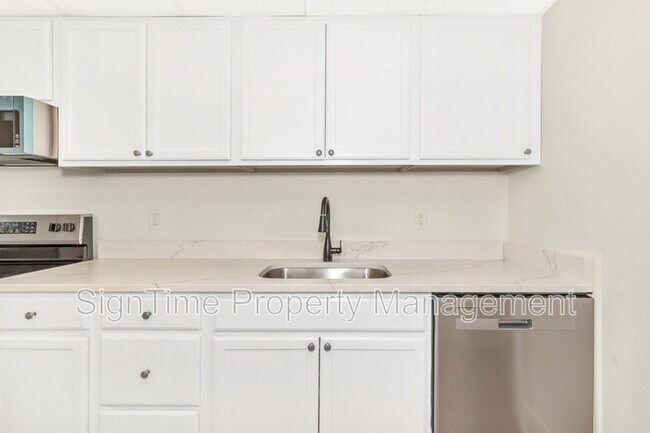 Building Photo - 152 E South St