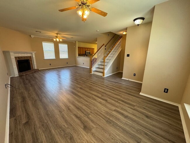 Building Photo - 217 Tepee Dr
