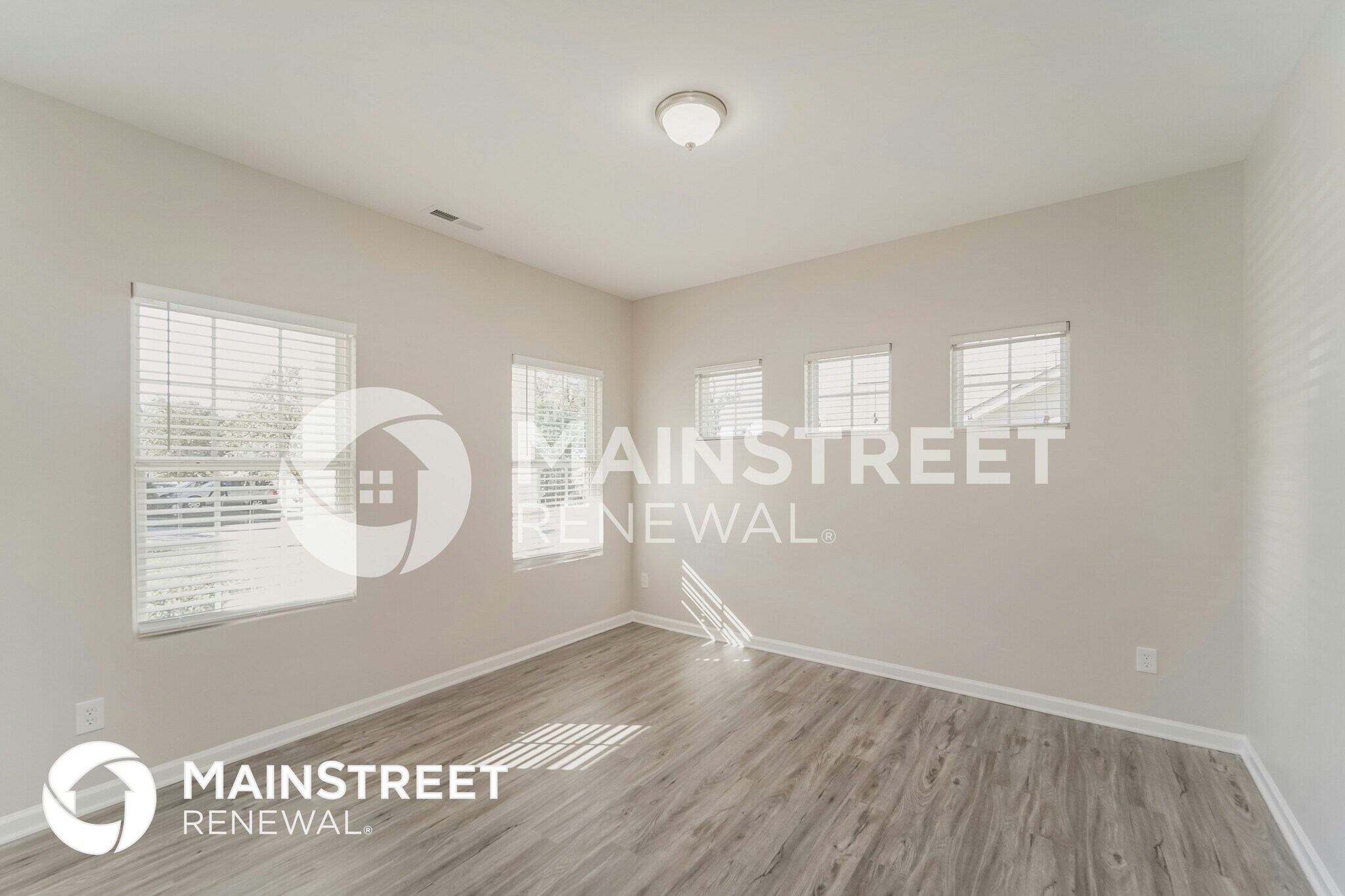 Building Photo - 11123 Silver Glen Ln