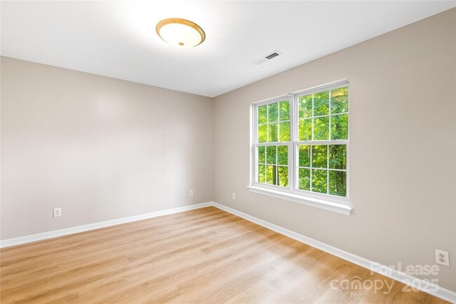 Building Photo - 4528 McKee Rd