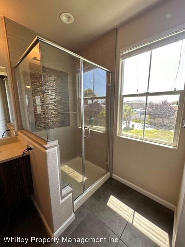 Building Photo - 4 br, 3 bath House - 625 Montage Cir