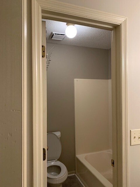 Bedroom 1 dedicated bathroom - 6020 Sand Wedge Cir