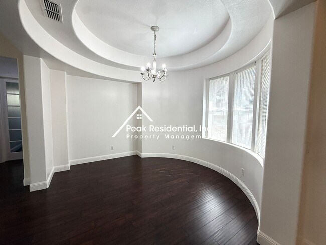 Building Photo - Charming 4 bedroom 2 bathroom home in Elk Grove!