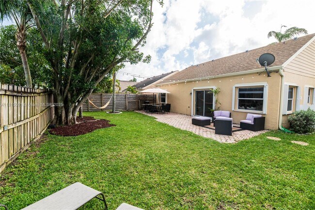 Building Photo - 23060 Sunfield Dr
