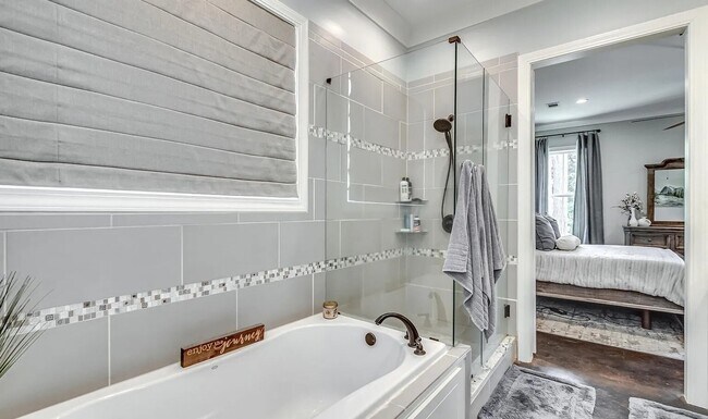 Building Photo - 150 Pine Ridge Cir