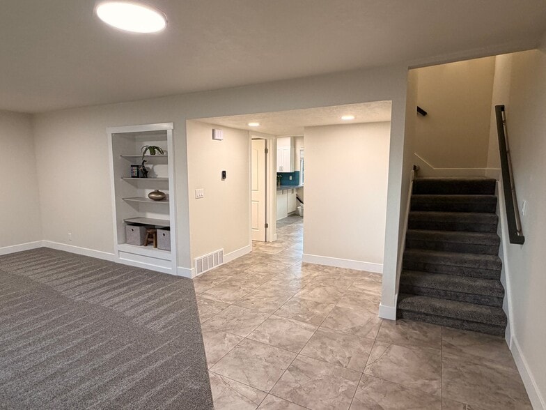 Building Photo - 7745 S 415 E