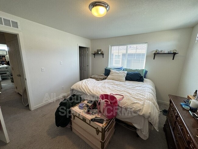 Building Photo - 6463 Crossdrum Point