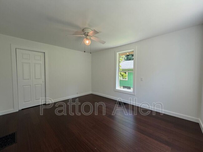 Building Photo - 152 Ardmore St