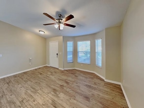 Building Photo - 3835 Springlake Village Ct