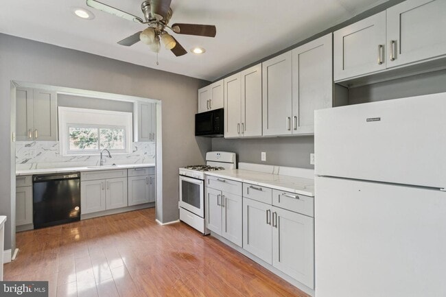 Building Photo - 6257 N 18th St