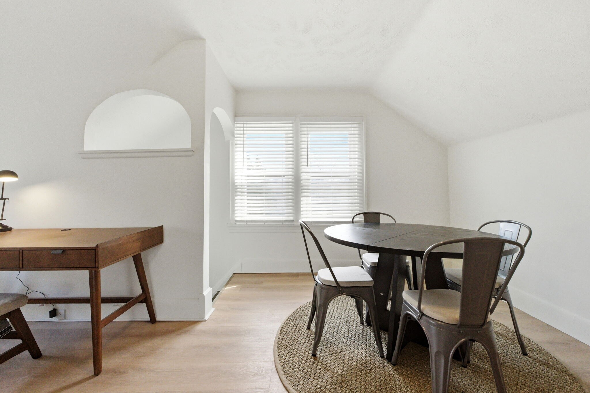 Building Photo - 3326 E Overlook Rd