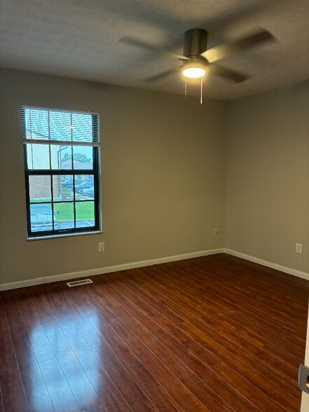 Building Photo - 720 Ohio Pike