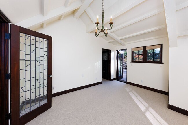 Building Photo - Delightful Private 3BR/4.5BA + Office Home in Del Mar