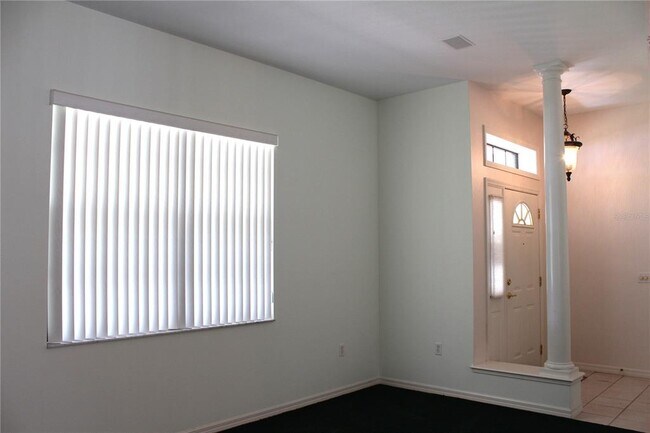 Building Photo - 2228 Lake Holloway Blvd