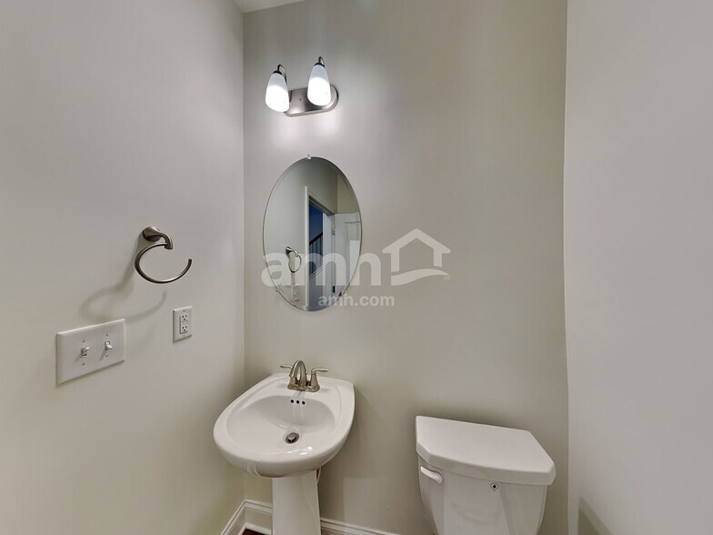 Building Photo - 209 Rivulet Dr