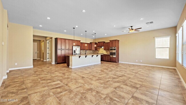 Building Photo - 12025 S 186th Dr