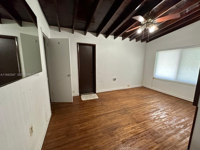 Building Photo - 3050 SW 21st St