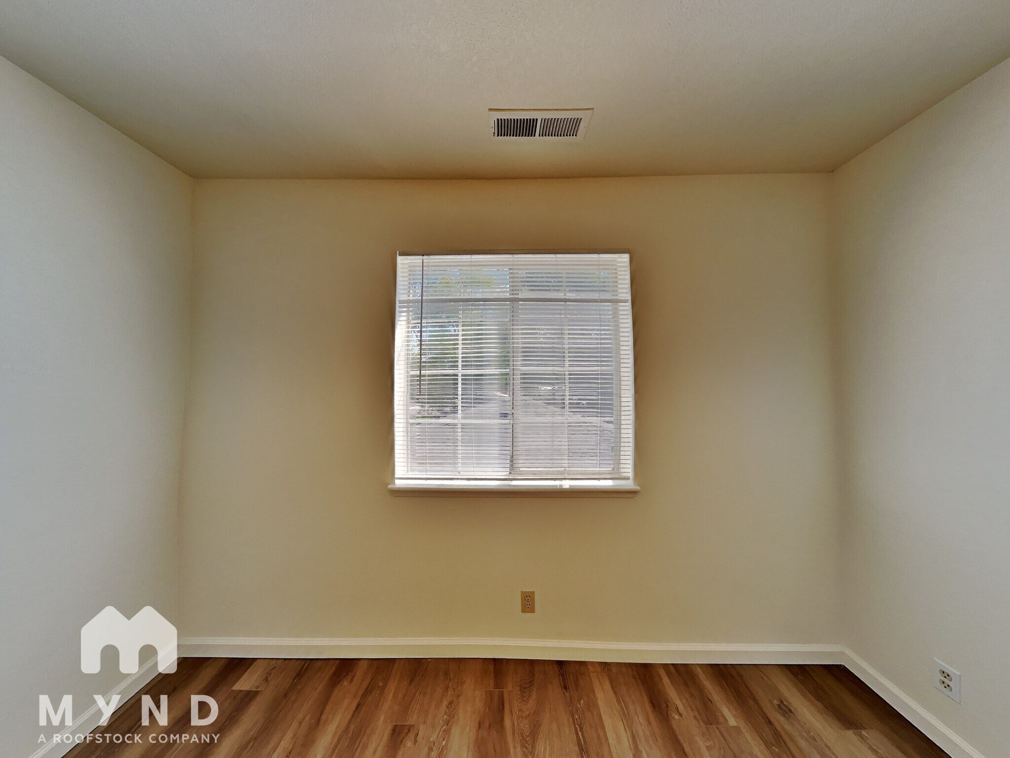 Building Photo - 540 Monroe St