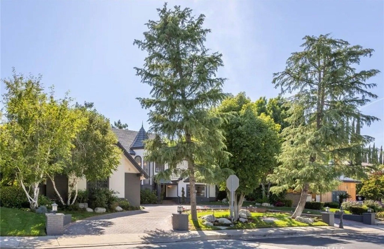 Building Photo - 4637 Westchester Dr