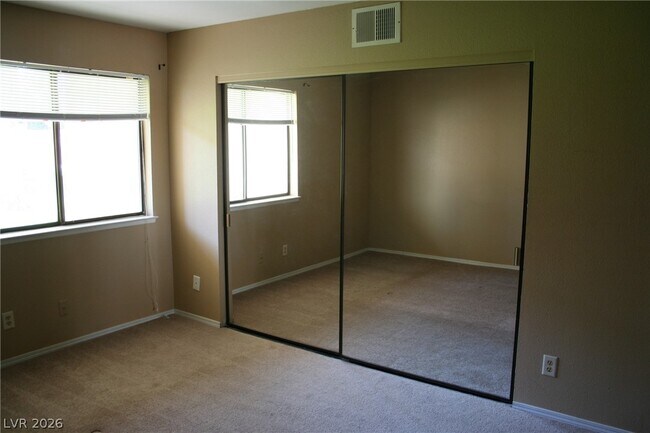 Building Photo - 2894 Lilac Ct