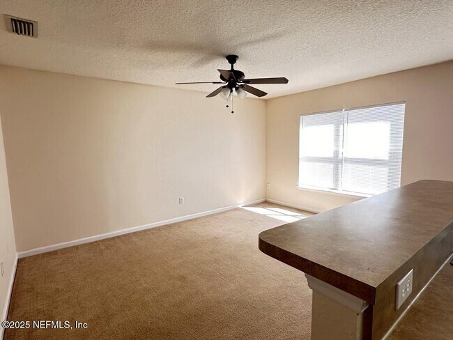 Building Photo - 1500 Calming Water Dr