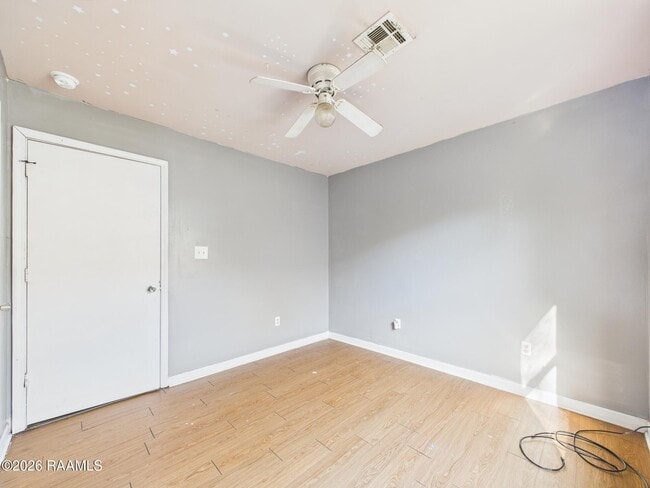 Building Photo - 611 Walker Rd