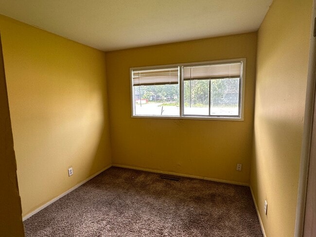 Building Photo - 1509 S Mattis Ave