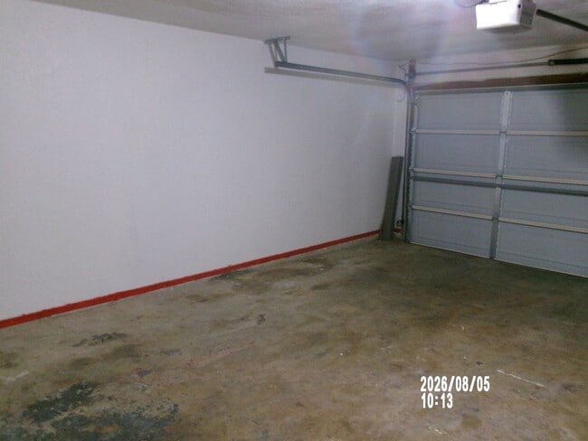 Building Photo - 6049 SW Atterbury Dr