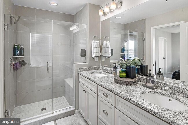 Building Photo - 1310 Jackson St