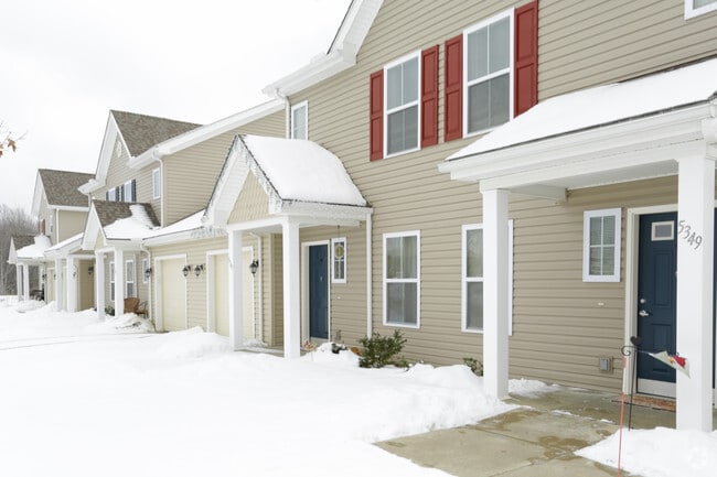 Building Photo - Woodlands at Zuck Park