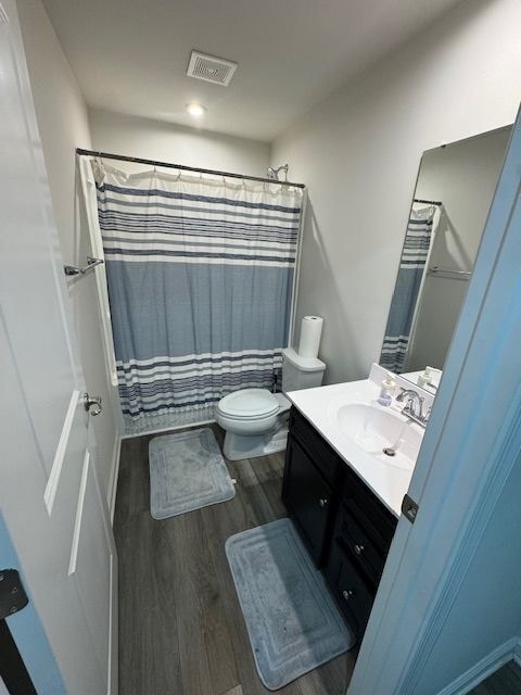 Building Photo - 4BR 3.5BA Townhome w/ 2-Car Garage • Quartz-Island Kitchen • Balcony in Matthews