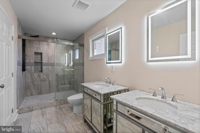 Building Photo - 919 Stiles St