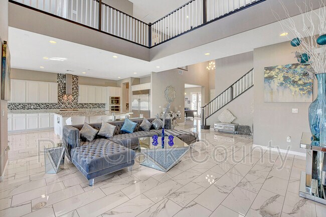 Building Photo - 320 Oakrun Ct