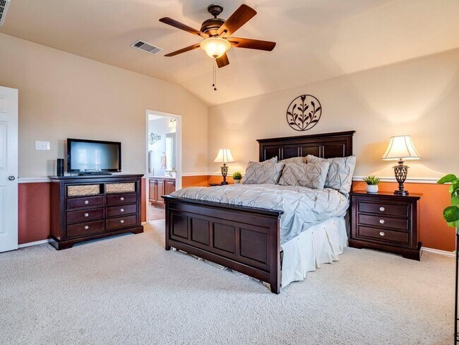 Building Photo - 611 Boca Chica Dr